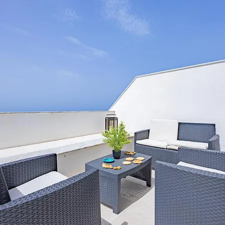 Sea View & Private Terrace Near Promenade -sleep 6 By Quicktrips Apartment St. Paul's Bay