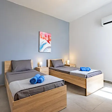 Sea View & Private Terrace Near Promenade -sleep 6 By Quicktrips Apartment