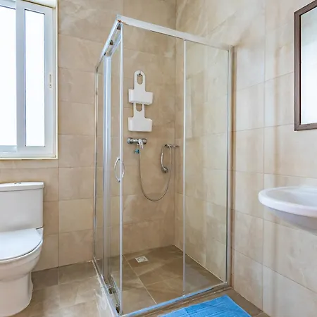 Apartment Sea View & Private Terrace Near Promenade -sleep 6 By Quicktrips