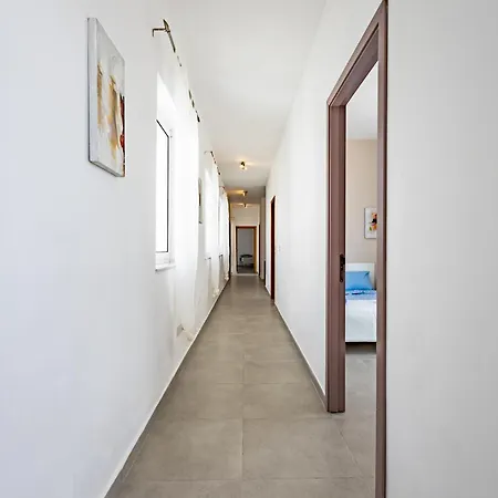 Sea View & Private Terrace Near Promenade -sleep 6 By Quicktrips Apartment St. Paul's Bay