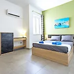 Sea View & Private Terrace Near Promenade -sleep 8 By Quicktrips Apartmán St. Paul's Bay