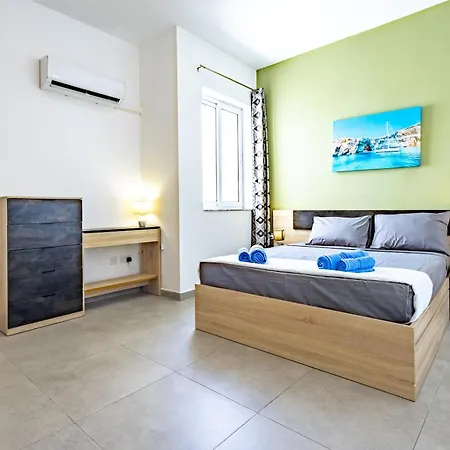 Sea View & Private Terrace Near Promenade -sleep 6 By Quicktrips Apartment St. Paul's Bay