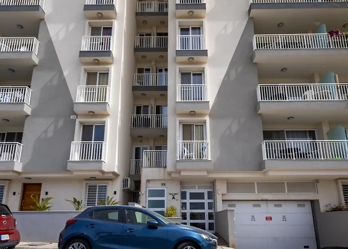 Sea View & Private Terrace Near Promenade -sleep 8 By Quicktrips Apartament St. Paul's Bay